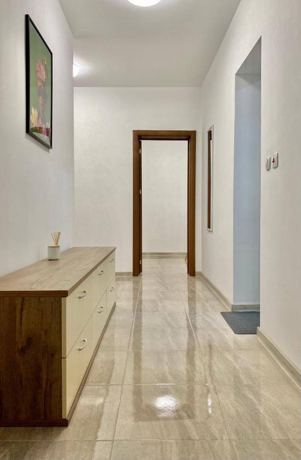 Spacious & Cozy 2 Bed Apartment With Work Space & Fast Wi-Fi Стара-Заґора Екстер'єр фото